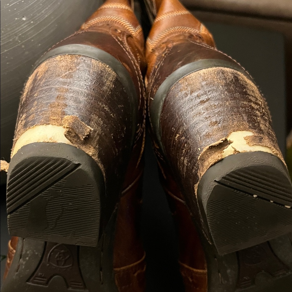 Ariat cowboy boot - Picture 7 of 9